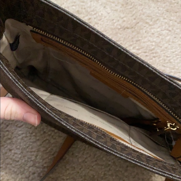 Michael Kors Purse - Picture 2 of 2